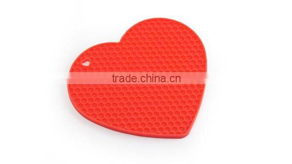 Home Decoration Pieces Heart Shaped Honeycomb Silicone Mat
