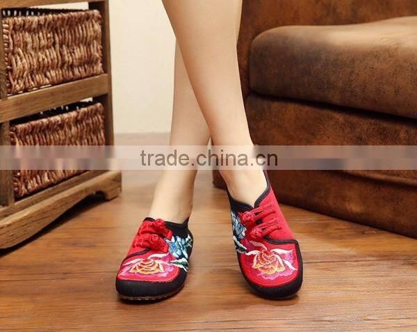 Middle Top Women Casual Cotton Shoes Buckle Chinese Style Flower Embroidered Elegant Ladies Canvas Flats Oxford Sole No logo