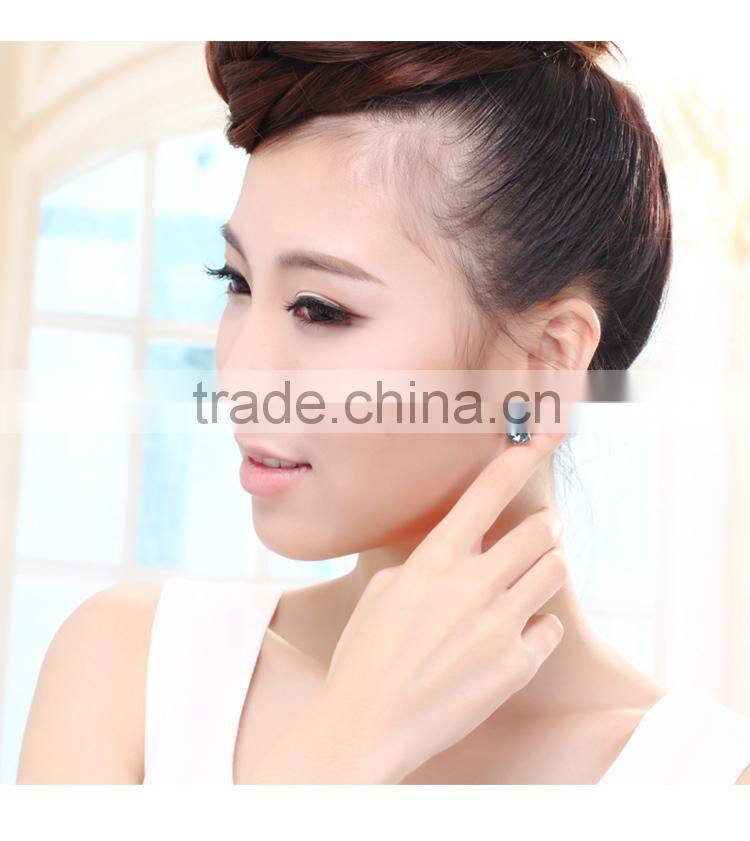 2013 New design Flower crystal stud earrings with Ausrial crystal 20174