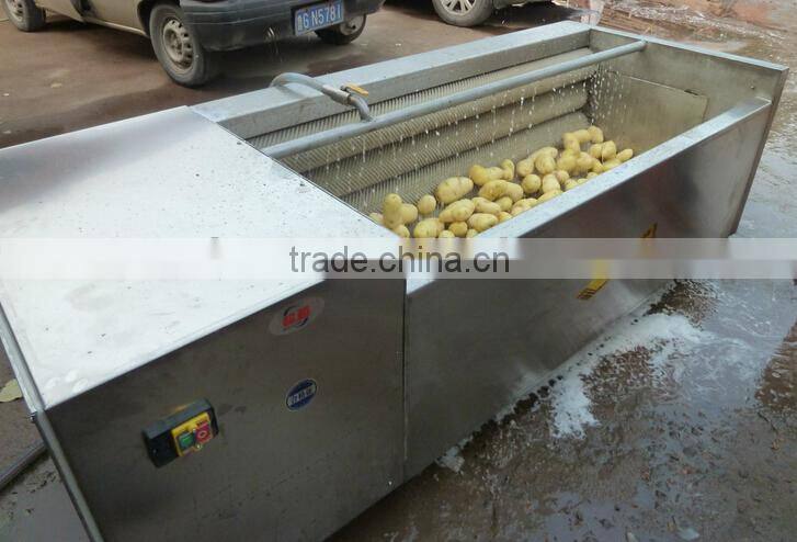 Fruits and vegetables cleaning and peeling machine