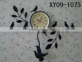 Retro Metal Leaves Bird Family Pendulum Quartz Round Wall Hanging Clock Vintage Antique Wrought Iron Home Decor Crafts