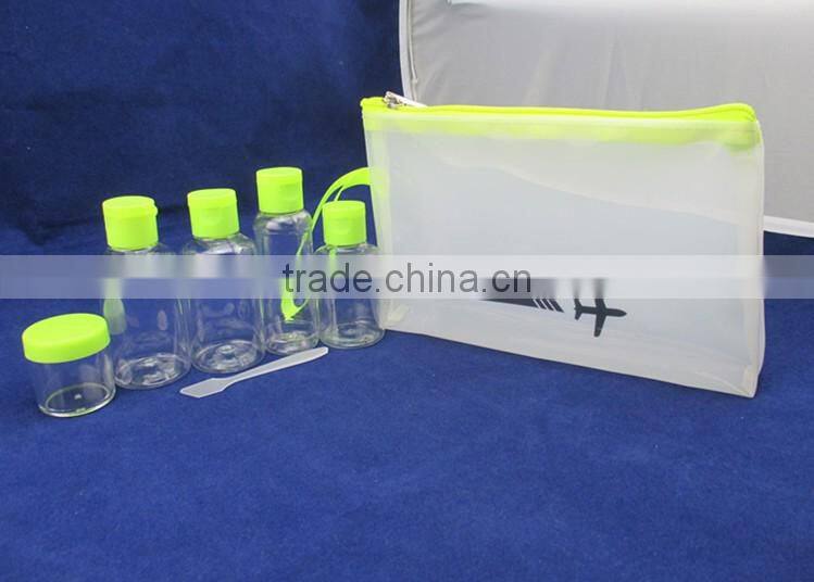 plastic color cheap travel bottle set for women travel boottle kit with green cap
