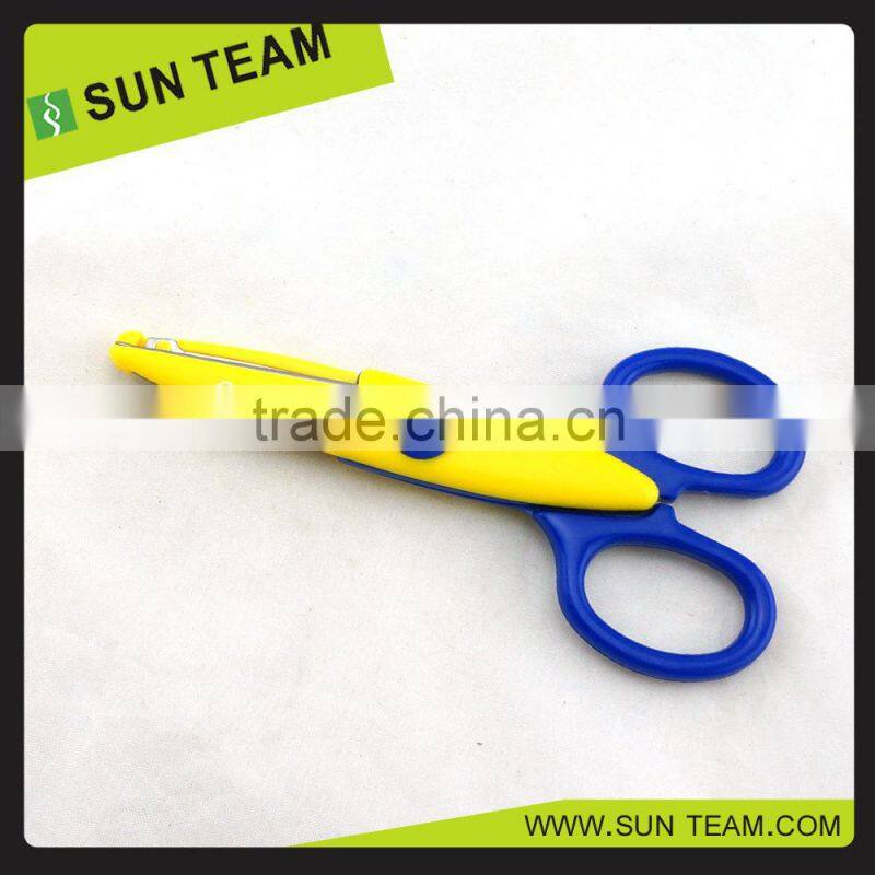 CS004A 5-1/4" New plastic handle paper cutting lace scissors
