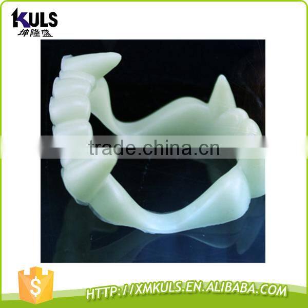 10 g Halloween costumes supplies terrorist noctilucent partial toy dentures