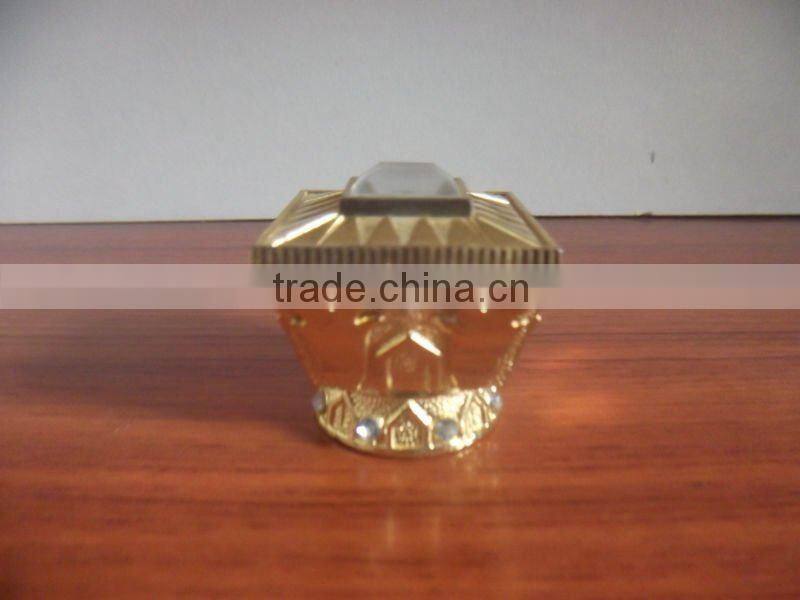 Zamac perfume bottle golden cap