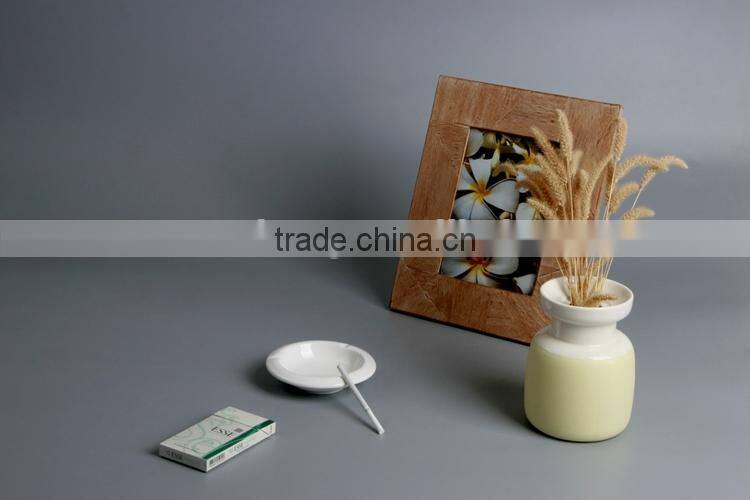 white chafing porcelain round ashtray