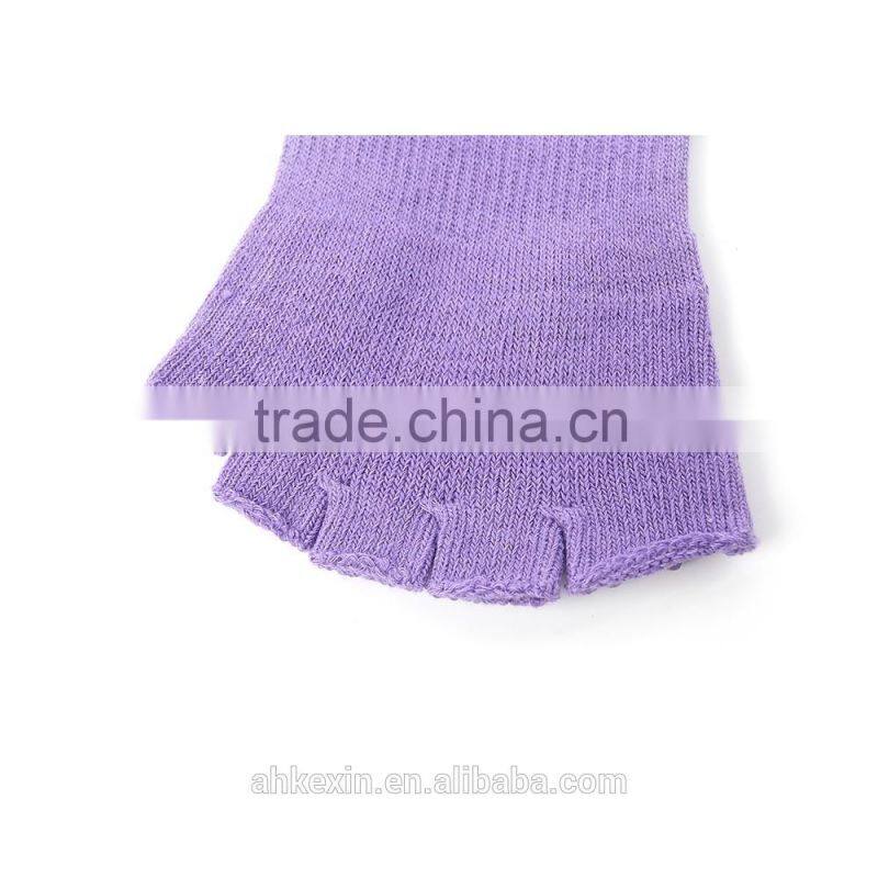 Wholesale grips non slip yoga indoor socks