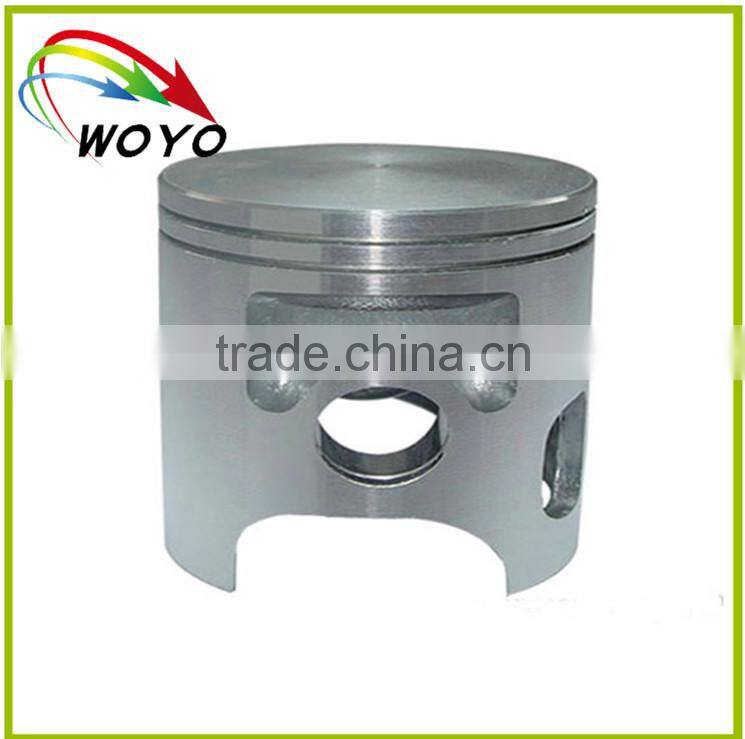 Three-fluted diesel engine piston
