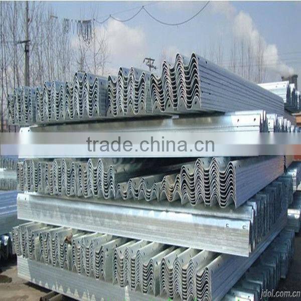 Road guardrail traffic barrier roadside fence sepration fence barrier vehicles fence