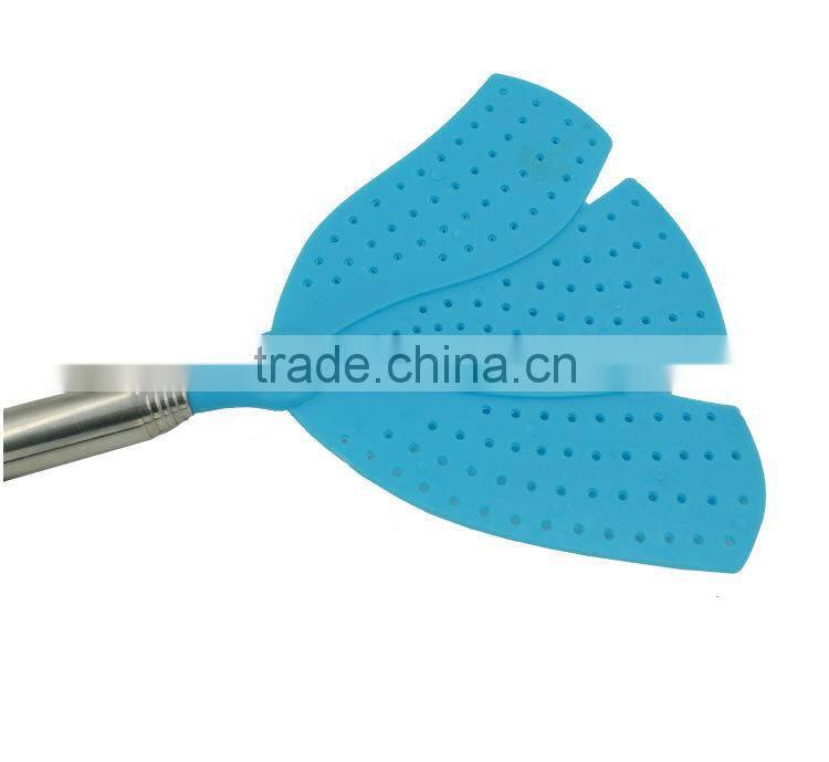 Extendable fly swatter