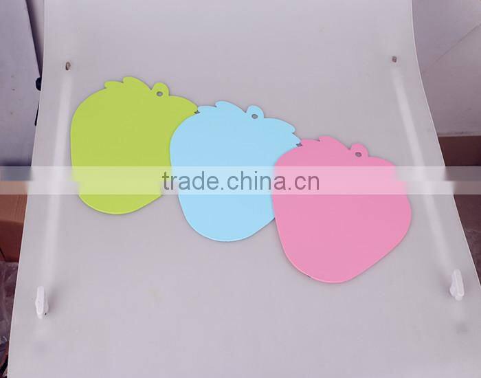 New design products houseware pink and green fresh color fruits and vegetables cutting board