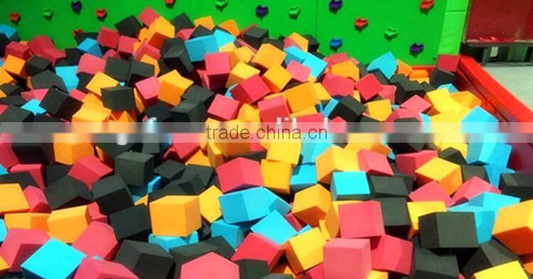 2016 Promotional foam pit indoor trampine park