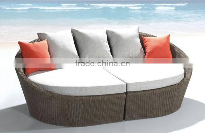 fashion and modern rattan/ wicker daybed outdoor furniture oval shape