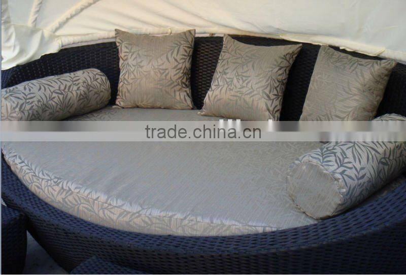outdoor daybed canopy