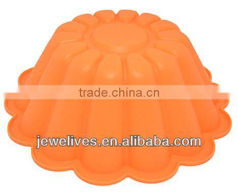 The eco-friendly silicone cake mould/patten for the cooking man