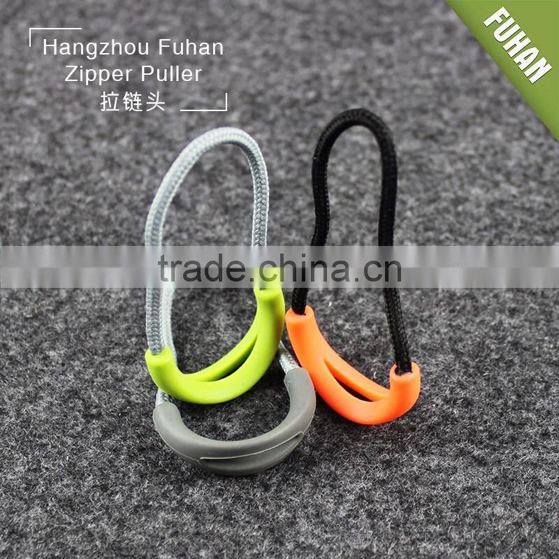 Traveling Bags Popular Circle Design Eco-friendly PVC Zipper Pullers