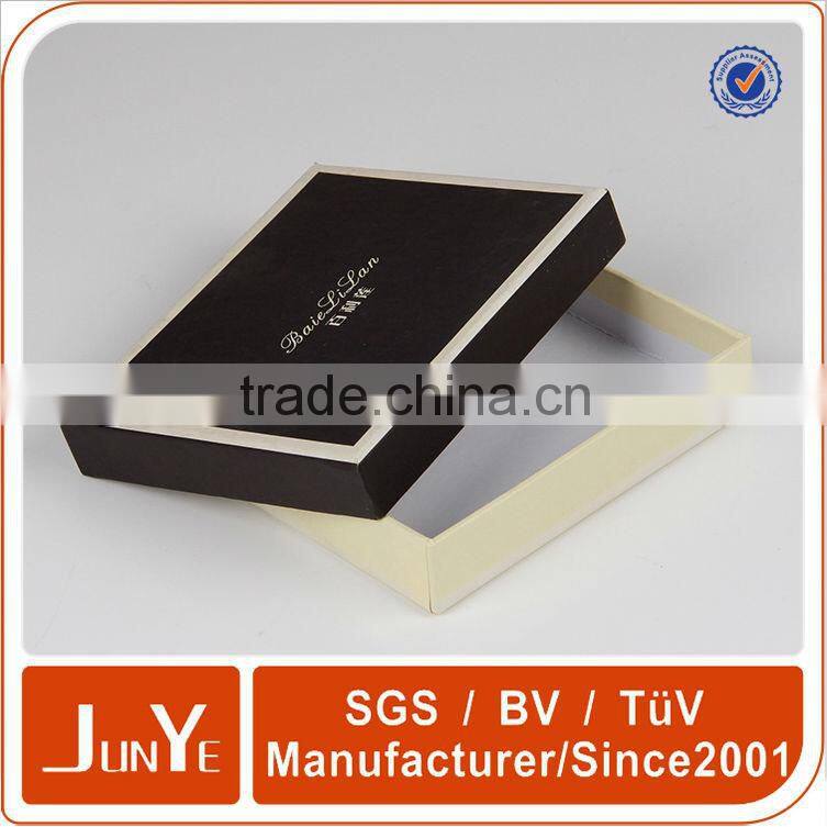 text and graphics inside and outside medium dimension 5*5 gloss cover box