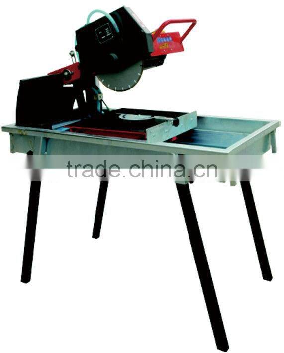 Concrete cutting machine
