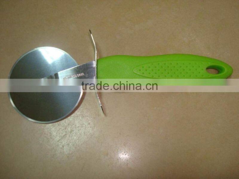 stainless steel pizza cutter/pizza knife with plastic handle