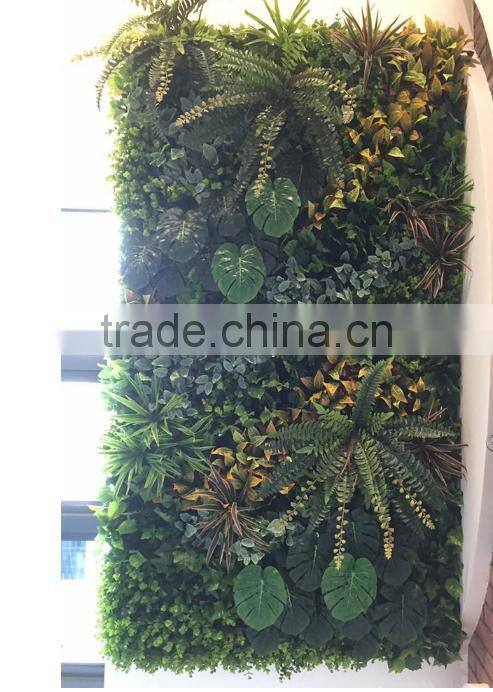 mini green plastic artificial palm leaves