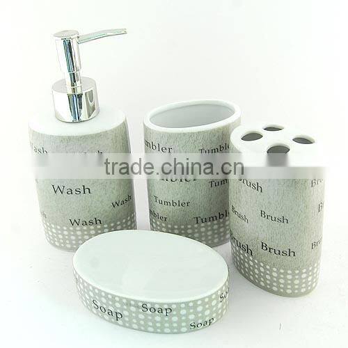 2015 ceramic bathroom set fashion design wiht english letter