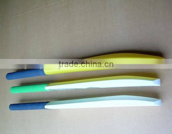 Hot sale cheap price custom logo wood thick edge tennis ball cricket bat in different grips for sale made in china
