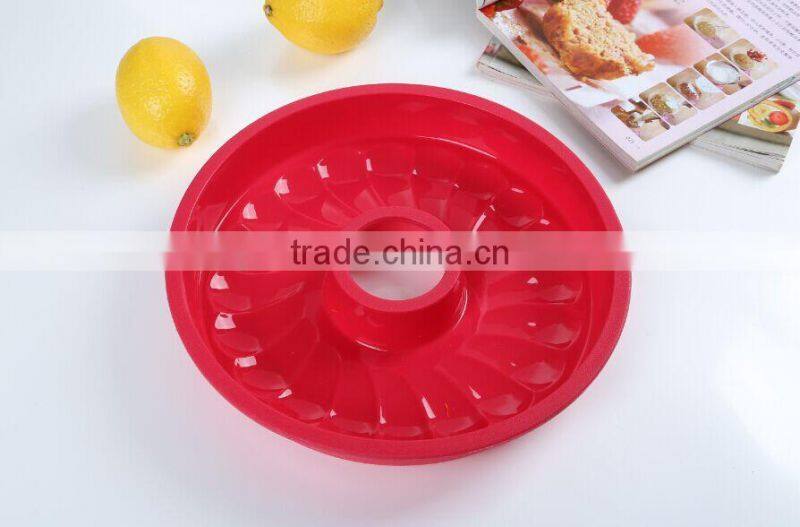 Round Hole Shape Bundt Cake Silicone Mold