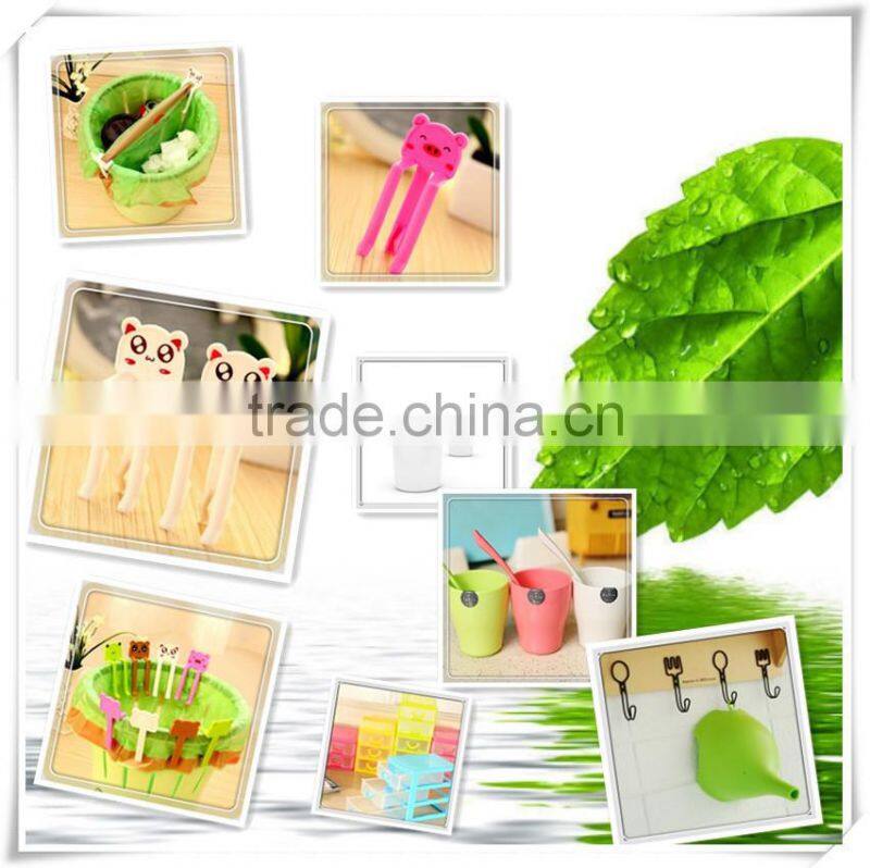 Wholesale cute Snail Hanging Tea Bag Colorful Snails Gifts plastic tea bag clip