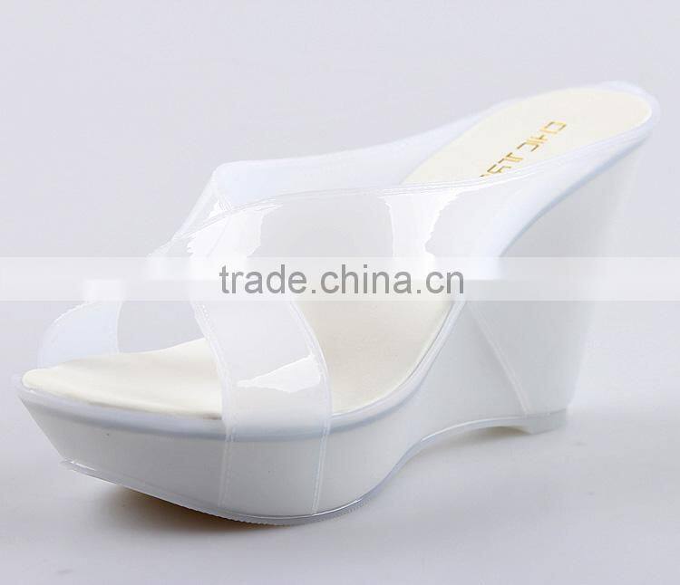 2016 Manufacturers newest design crystal straps jelly sandals wedge shoes FW16 pvc ladies shoes