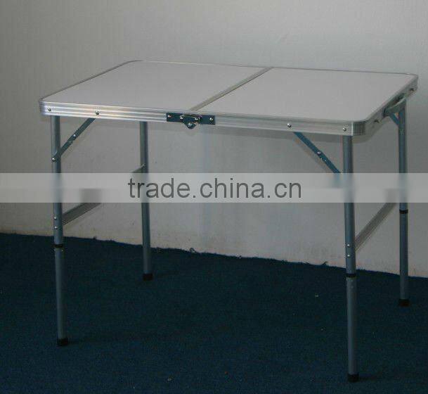 Portable camping table