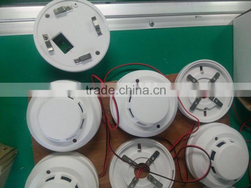 Wired wire-free portable 2/4-wire network type photoelectronic smoke detector Network output/LED indicating alarmSD-602PC