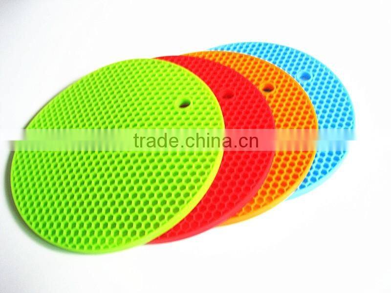 Wholesale FDA food grad round 18cm heat resistant silicone mat