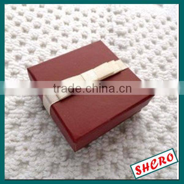 Red paper jewelry box Jewelry gift packaging box
