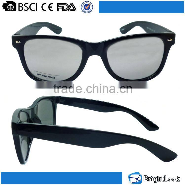 2015 New style high quality sunglasses with pouch