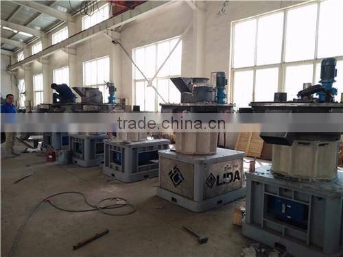 LIDA LD560 low consumption vertical ring die wood pellet mill machine