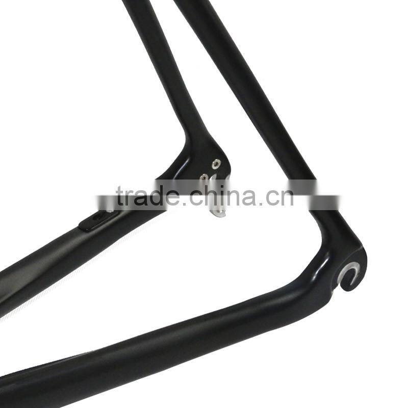 Top Quality carbon bike frame with 28C width of tyre balance new fashion carbon road bike frame