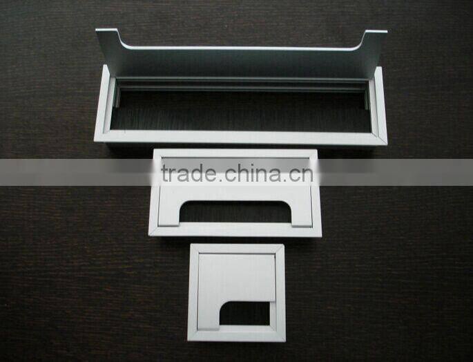 Soft-closing office desk cable outlet cover