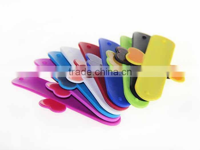 2015 One Touch U/Me Silicone Cellphone Stand for Promotion