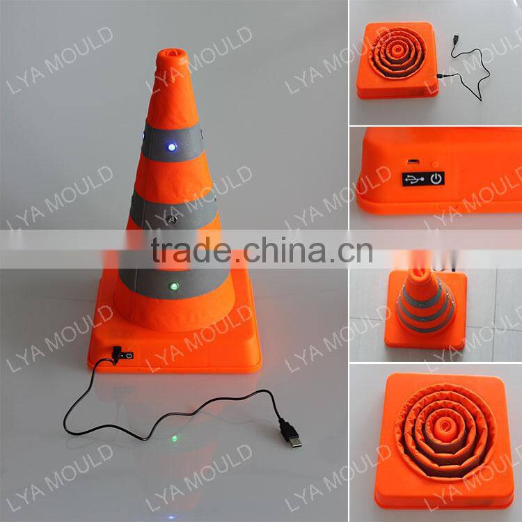 USB Rechargeable pvc traffic cone pole