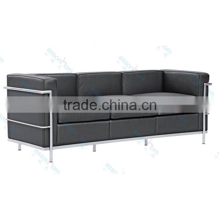 Le Corbusier LC2 Sofa