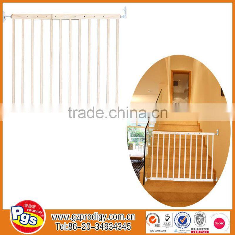 baby safety gate in wood / child safety wood gate / baby safety door gate