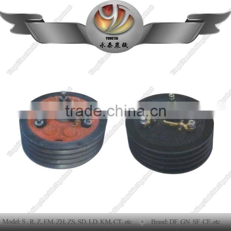 Single cylinder diesel engine clutch assembly for tractors