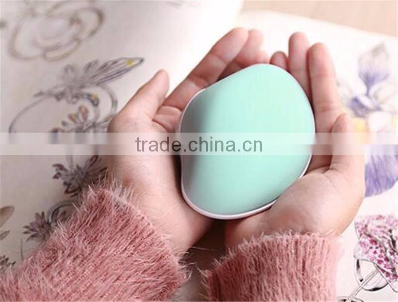 Shell charge hand warmer Portable mini hand warmer Electric heating treasure with mobile power supply and electric torch