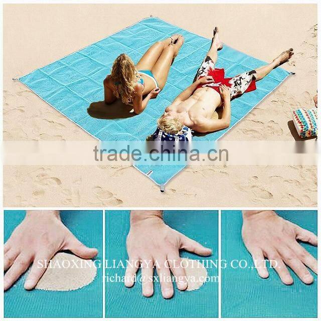 56'' x 78'' Sand Proof Beach Travel Blanket With Pouch
