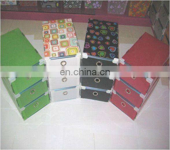 clear plastic shoe box with handle