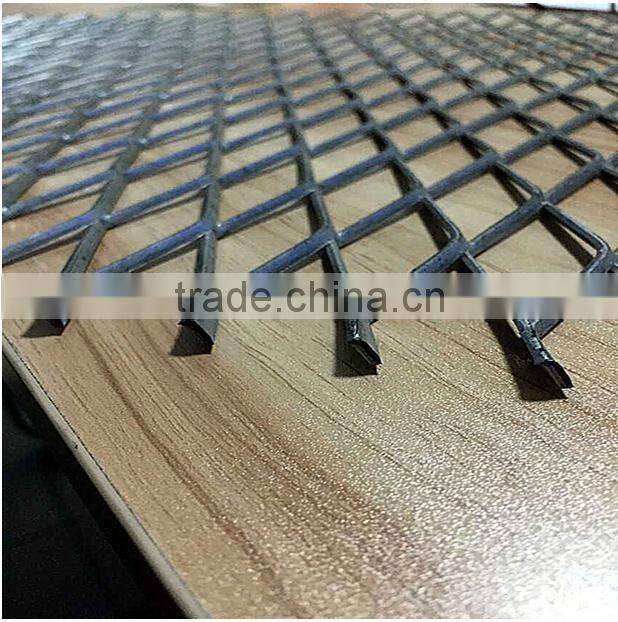 punched wire mesh fence of 32mmX80mm diamond hole opening with 6mm thickness sheet