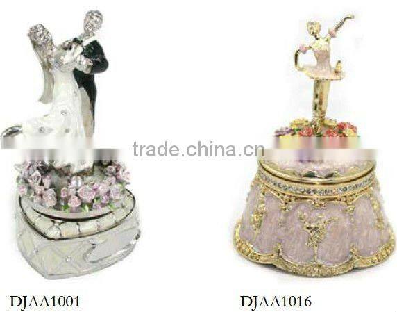 Wholesale Extra Big Engagement Ring Keyring, OEM service, pass SGS factory audit