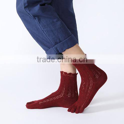 Best Socks Manufacturer Japanese Design OEM School Teen Girls Summer Thin Cotton Black Five Toe Cozy Socks