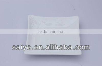 Tray spray type washing machine