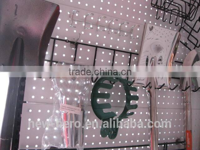 GARDEN TOOL RACK FOR TIDY STORAGE OF GARDEN TOOLS